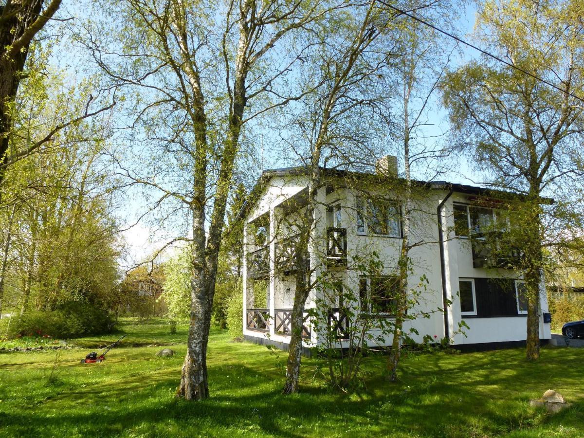 Tuule Villa Kuressaare Rum bild